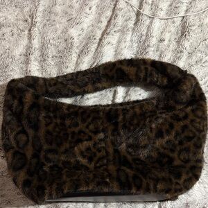Leopard Print Faux Fur Shoulder Bag